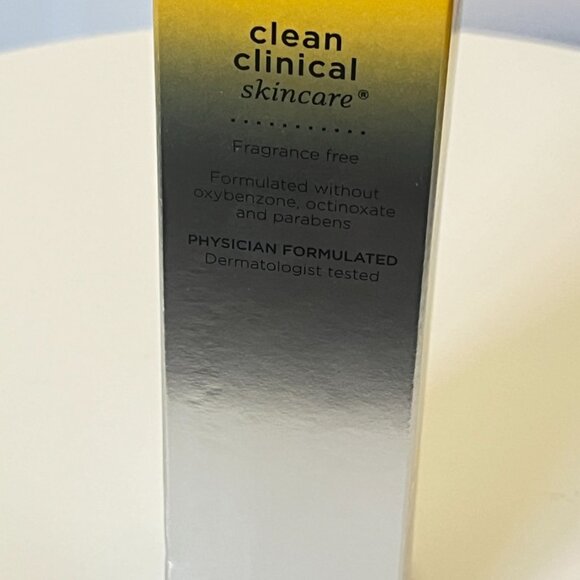 Image Skincare Daily Prevention protect and refresh mist - SPF 40 Sunscreen - - Picture 4 of 4